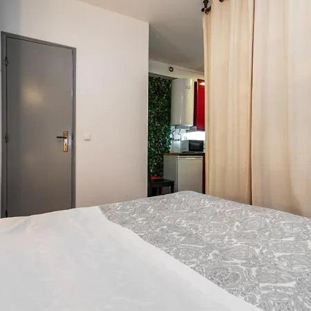 Madalena Cosy Flat In Baixa Chiado Apartment