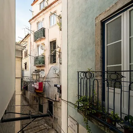 Apartment Madalena Cosy Flat In Baixa Chiado Lisbon